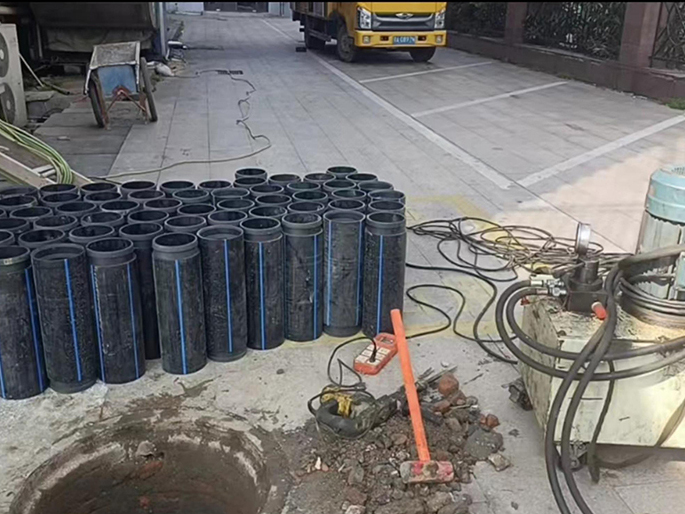 张金镇PE置换管厂家 DN315置换管 非开挖管短管置换